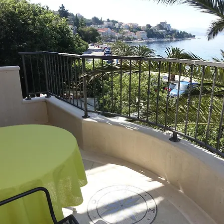 Lena Apartament