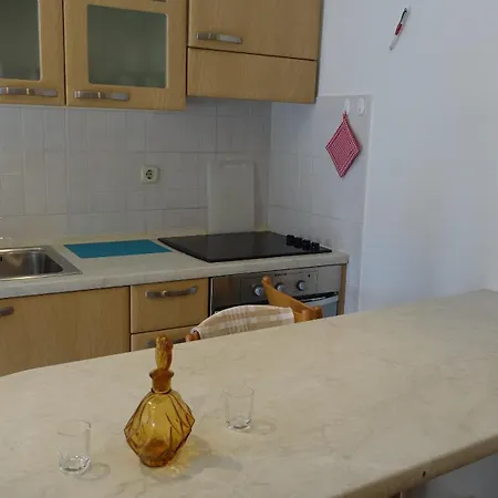 Lena Apartament